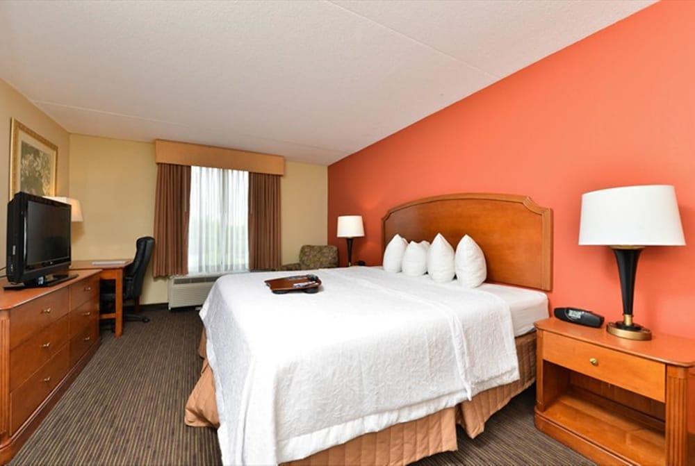 Hampton Inn Swedesboro Philadelphia Exterior photo