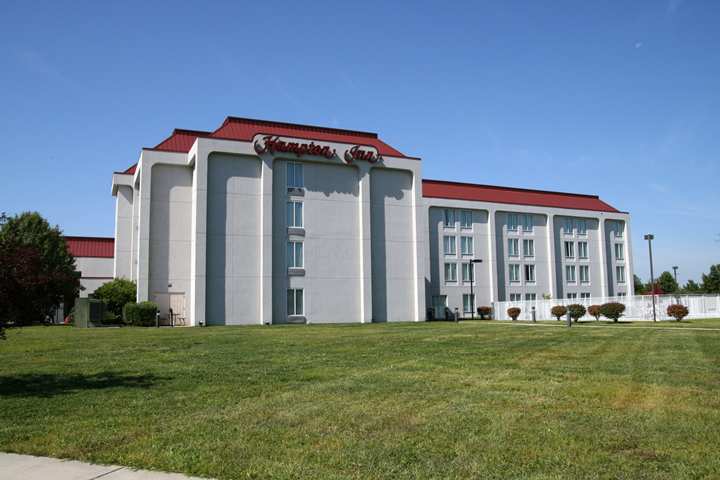 Hampton Inn Swedesboro Philadelphia Exterior photo